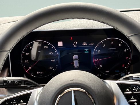 Certified 2026 Mercedes-Benz GLC 300 4MATIC image 30