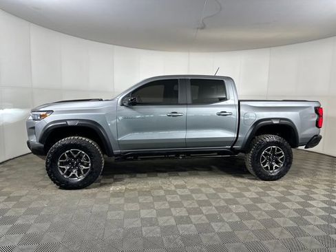 Used 2025 Chevrolet Colorado ZR2 w/ Technology Package image 6