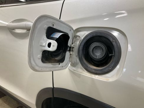Used 2018 Honda Pilot EX-L image 25