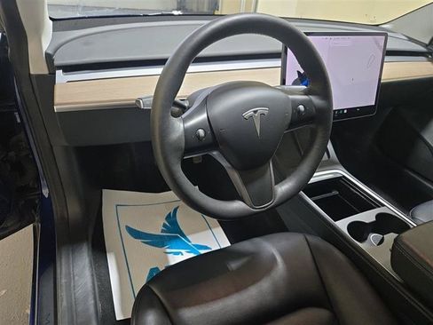 Used 2022 Tesla Model 3 Long Range AWD/4WD image 4