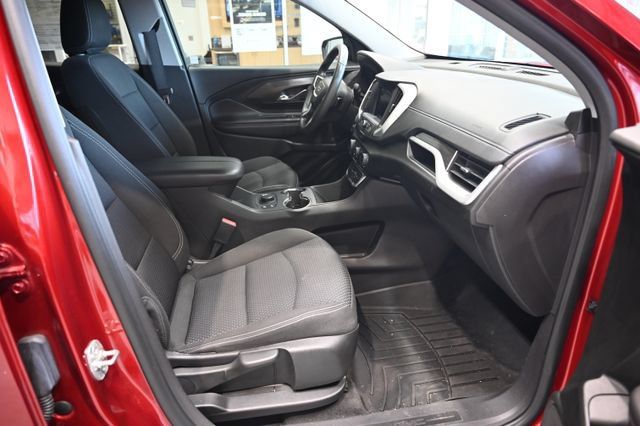 Used 2024 GMC Terrain SLE w/ Driver Convenience Package FWD image 10