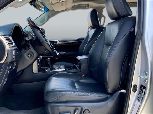 Used 2015 Lexus GX 460 w/ Premium Package AWD/4WD image 8