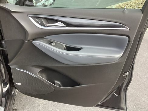 Used 2024 Buick Enclave Premium image 28