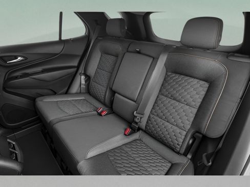 Used 2018 Chevrolet Equinox LT image 28