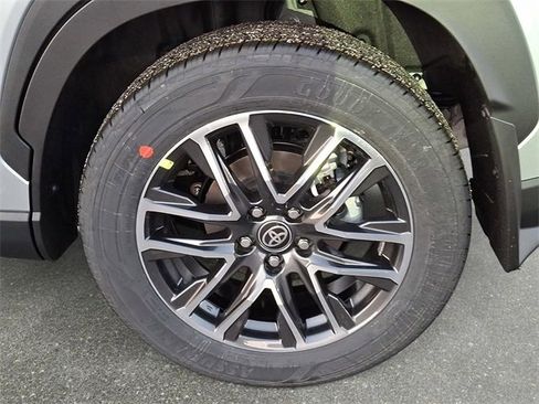 New 2026 Toyota Corolla Cross XLE image 5