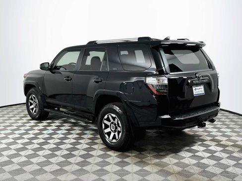 Used 2022 Toyota 4Runner SR5 AWD/4WD image 5