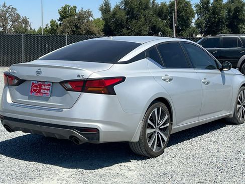 Used 2022 Nissan Altima 2.5 SR FWD image 3