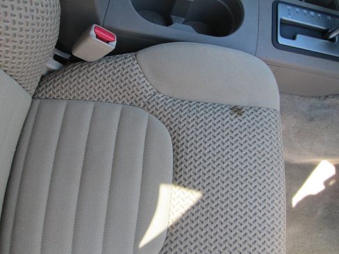 Used 2017 Nissan Frontier SV image 12