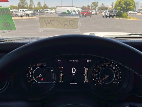 Used 2025 Jeep Wrangler Unlimited Rubicon AWD/4WD image 26