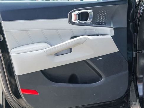 Certified 2023 Kia Sorento SX Prestige AWD/4WD image 19