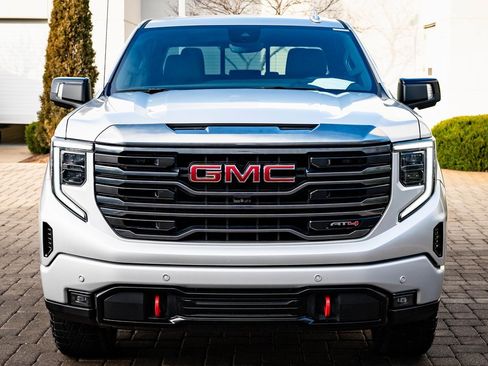 Used 2022 GMC Sierra 1500 AT4 w/ AT4 Premium Package image 2