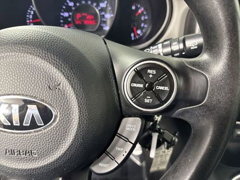Used 2017 Kia Soul w/ Convenience Package FWD image 13