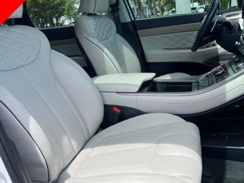 Used 2022 Hyundai Palisade Calligraphy FWD image 6