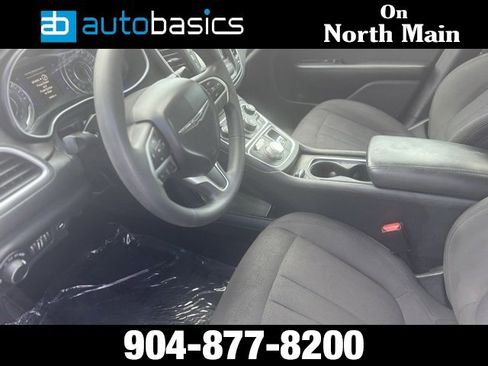 Used 2015 Chrysler 200 Limited image 19