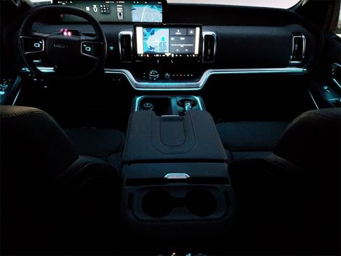 New 2025 Ford Expedition Platinum w/ Stealth Performance Package image 10