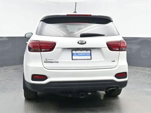 Used 2019 Kia Sorento LX image 9