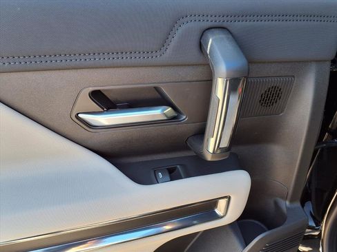 New 2026 GMC Hummer EV 4x4 Crew Cab image 13