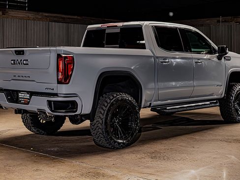 Used 2024 GMC Sierra 1500 AT4 w/ AT4 Preferred Package AWD/4WD image 10