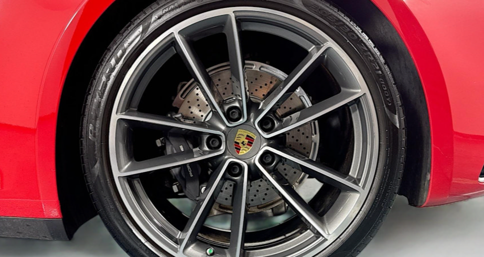 Used 2020 Porsche 911 Carrera RWD image 13