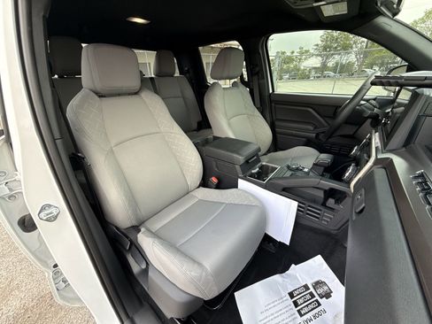 Used 2025 Toyota Tacoma SR5 image 27