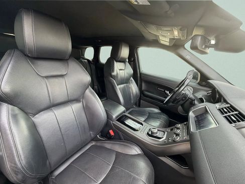 Used 2019 Land Rover Range Rover Evoque image 9