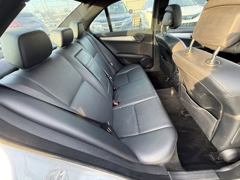 Used 2010 Mercedes-Benz C 300 Sedan image 34