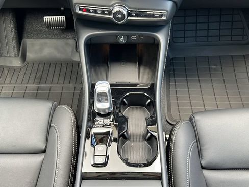 New 2026 Volvo XC40 B5 Plus w/ Climate Package AWD/4WD image 14