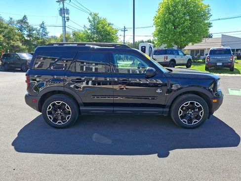 Certified 2025 Ford Bronco Sport Outer Banks w/ Outer Banks Tech Package+ AWD/4WD image 4