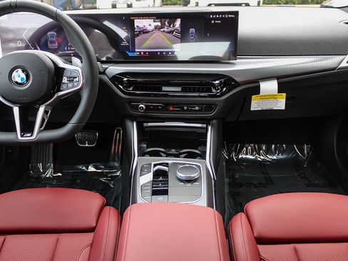 New 2026 BMW 330i Sedan w/ M Sport Package RWD image 10
