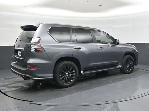 Used 2023 Lexus GX 460 Luxury w/ Sport Design Package AWD/4WD image 3