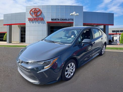 Used 2026 Toyota Corolla LE image 4