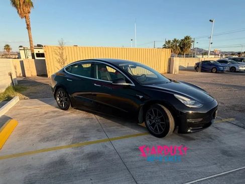 Used 2018 Tesla Model 3 Mid Range RWD image 8