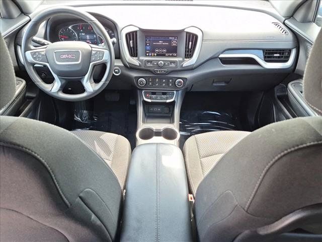 Used 2024 GMC Terrain SLE AWD/4WD image 16