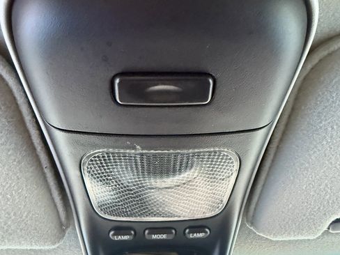 Used 2003 Ford Explorer Sport Trac XLT image 40