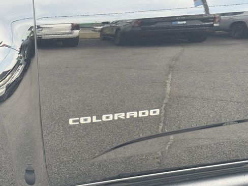 Used 2021 Chevrolet Colorado Z71 w/ Safety Package AWD/4WD image 29