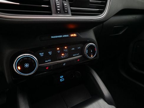 Used 2022 Ford Escape SE w/ Cold Weather Package image 20