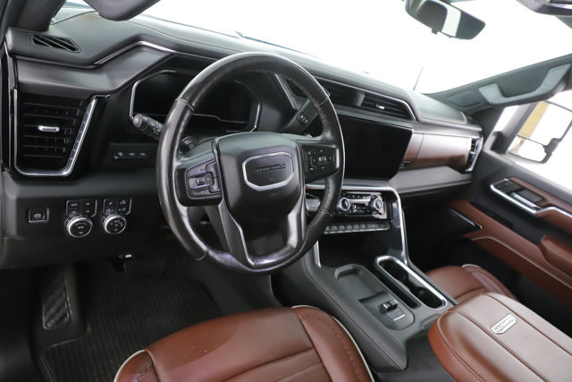 Used 2024 GMC Sierra 2500 Denali Ultimate AWD/4WD image 18
