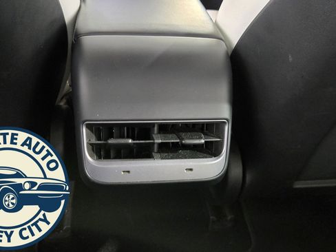 Used 2020 Tesla Model 3 Long Range image 22