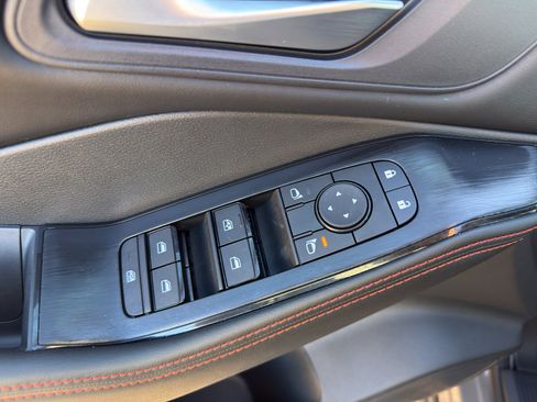 Certified 2025 Nissan Rogue SV image 12