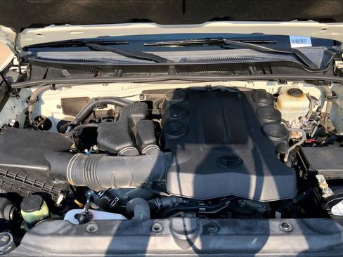 Used 2015 Toyota 4Runner Limited AWD/4WD image 32
