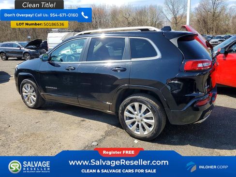 Used 2018 Jeep Cherokee Overland AWD/4WD image 3