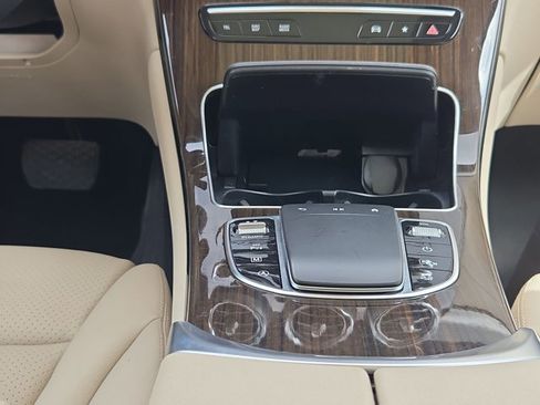 Used 2022 Mercedes-Benz GLC 300 image 11