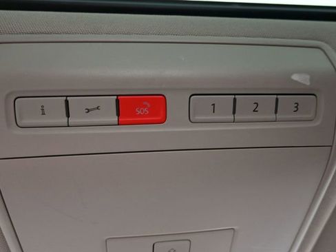 Used 2019 Volkswagen Atlas SEL FWD image 37