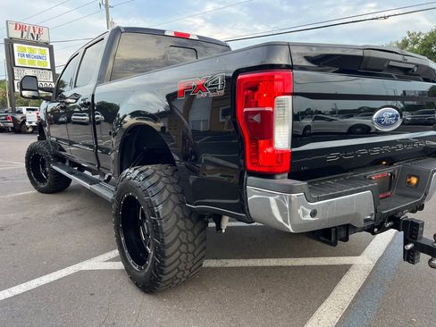 Used 2018 Ford F250 Lariat w/ Lariat Ultimate Package AWD/4WD image 31