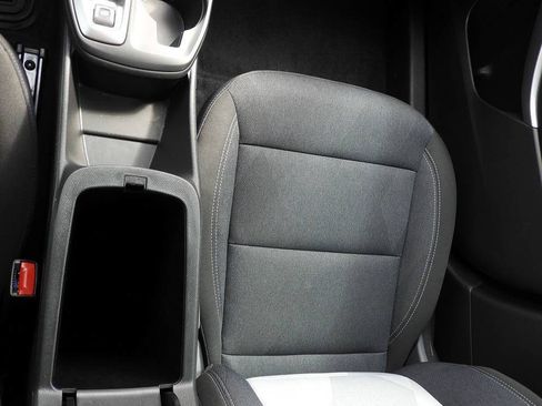 Used 2025 Chevrolet Trax LS w/ LS Convenience Package FWD image 36