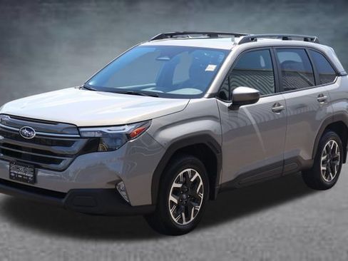 Certified 2025 Subaru Forester Premium AWD/4WD image 26