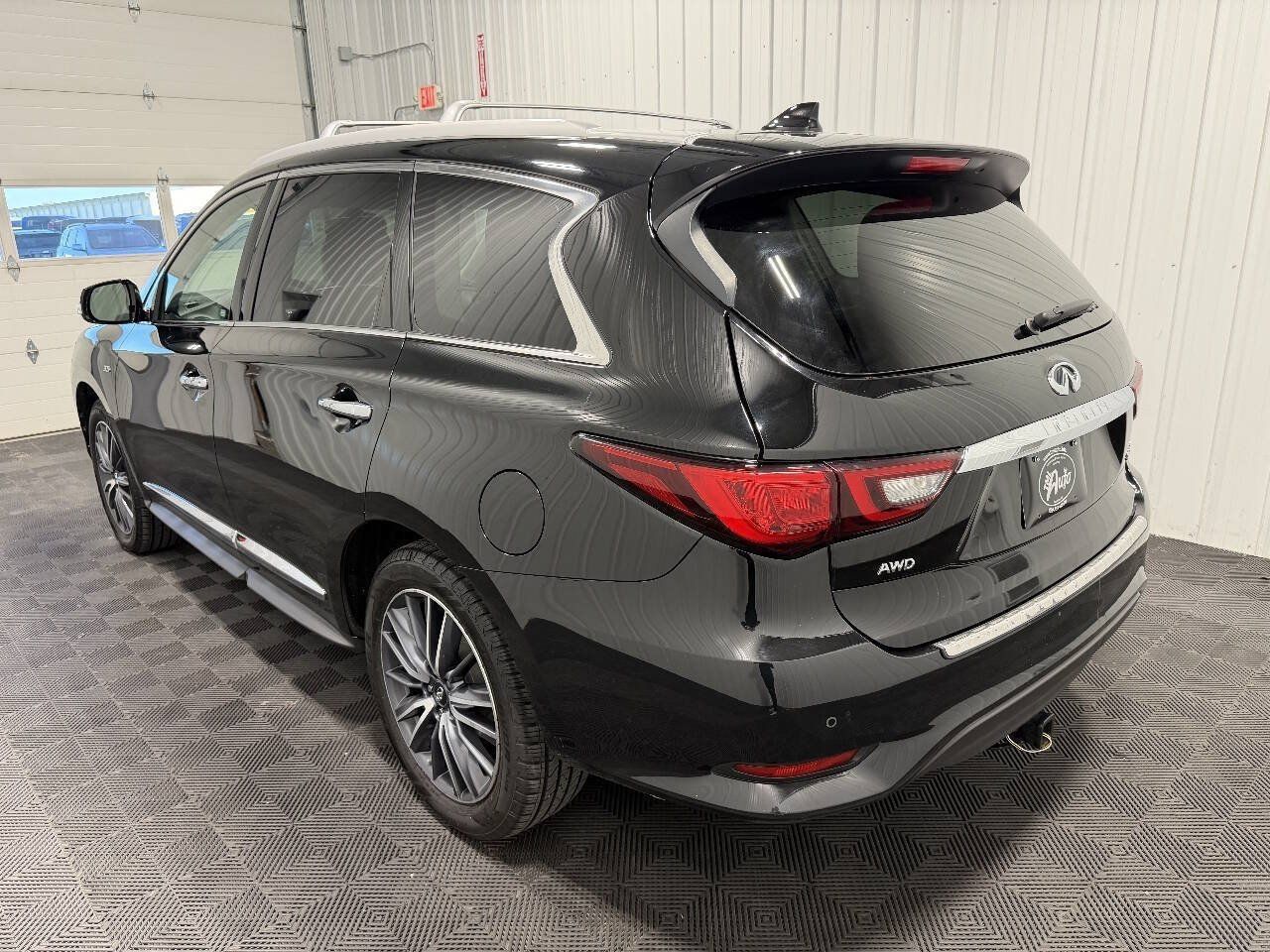 Used 2019 INFINITI QX60 Luxe w/ Essential Package AWD/4WD image 4