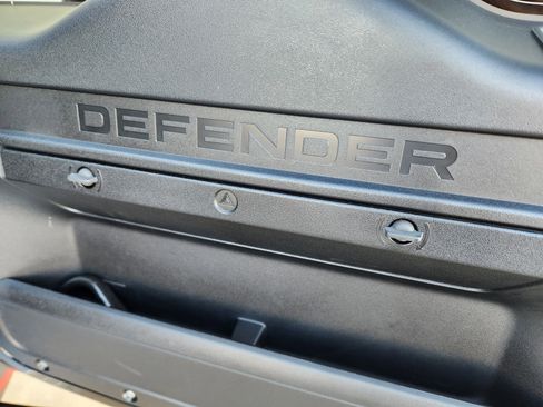 Certified 2025 Land Rover Defender 110 S image 34