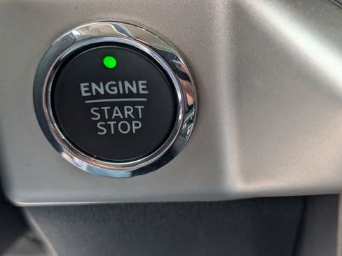 Used 2024 Ford Expedition Max XLT image 26