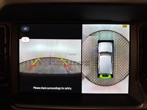 New 2025 Ford Bronco Badlands image 9